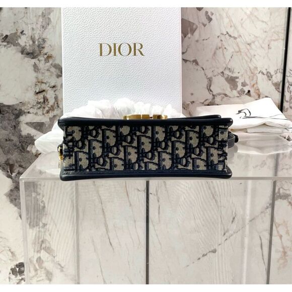 Dior Women Pre-Loved Bag Very Good Condition - Picture 4 of 9